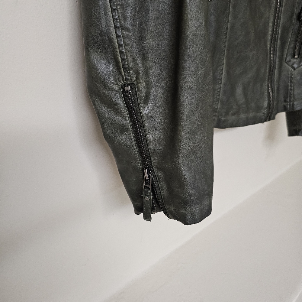 Max Studio Olive Green Leather Jacket - Picture 9 of 13